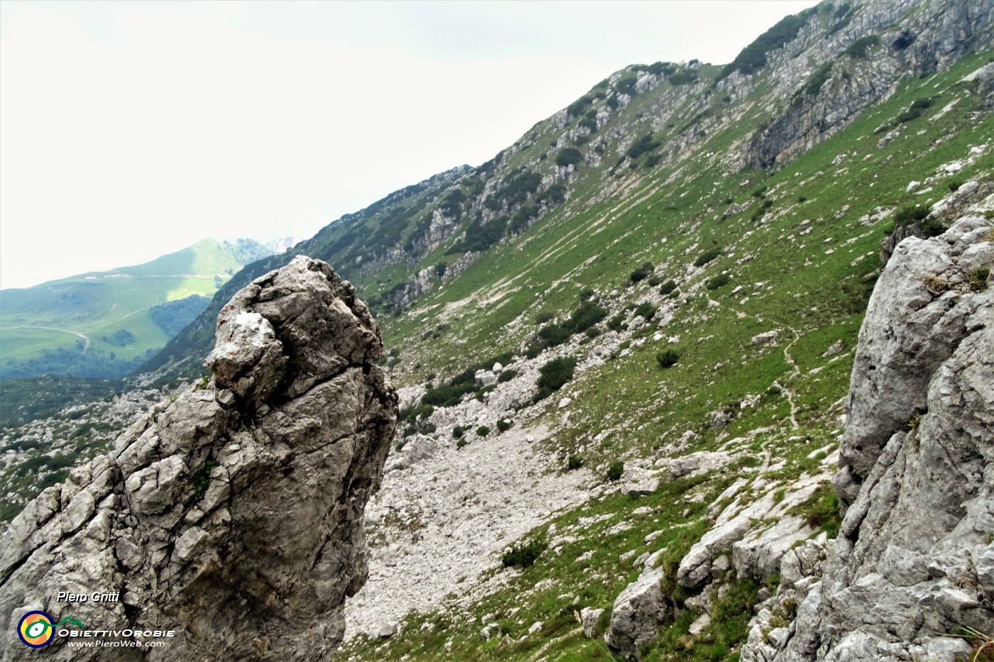 74 Scendendo vista sul sent. 101 .JPG